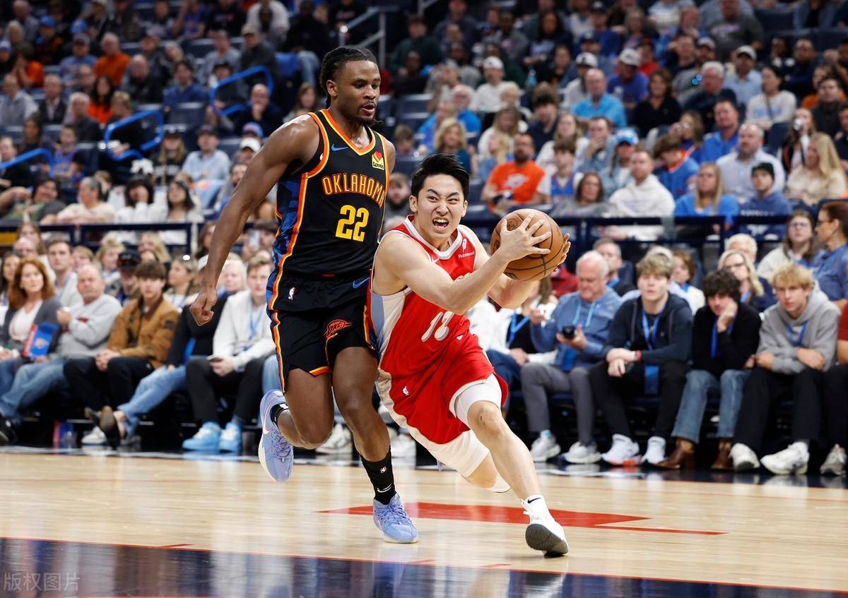 开云体育在线-日本篮球赛事开幕，吸引众多球迷关注