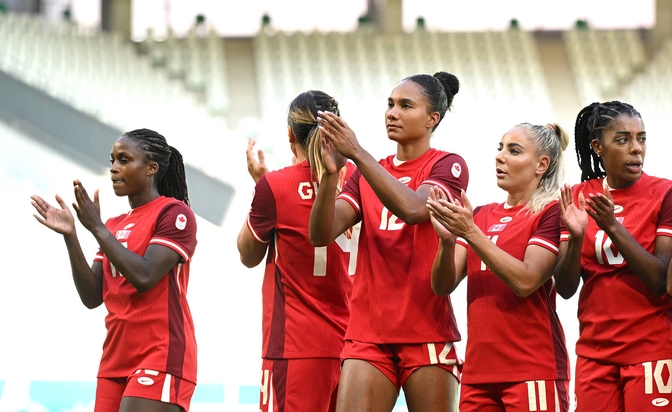 包含惊险胜利！加拿大女足小组赛获得关键三分的词条