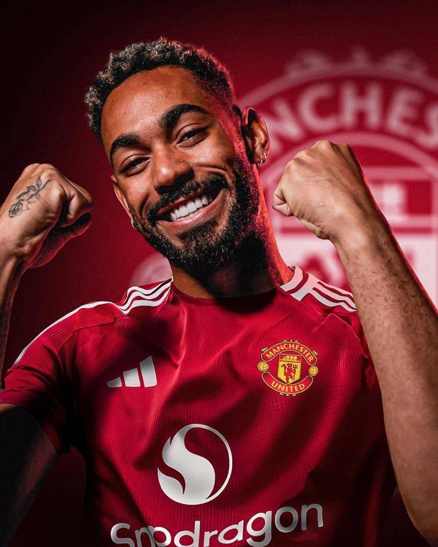 包含曼联稳居榜首，狼队争取反弹的词条