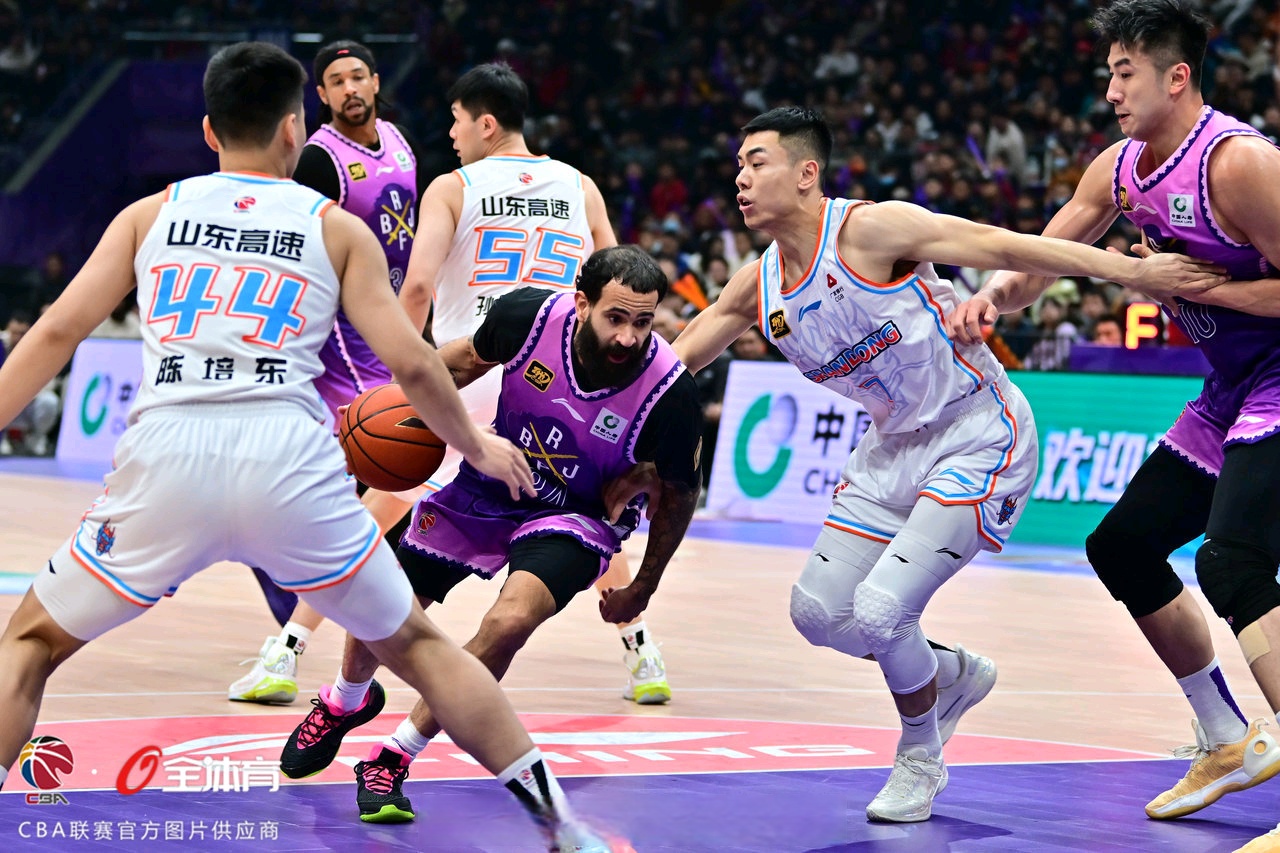 关于战术调整，球队备战未来关键比赛的信息