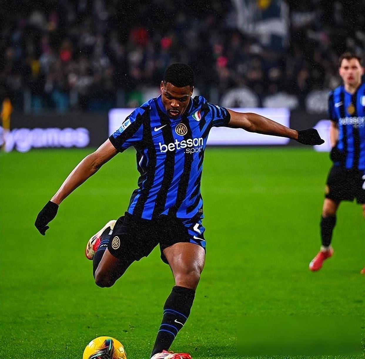 那不勒斯期望客场反弹都灵,力争欧冠资格的简单介绍 那不勒斯期望客场反弹都灵,力争欧冠资格的简单介绍