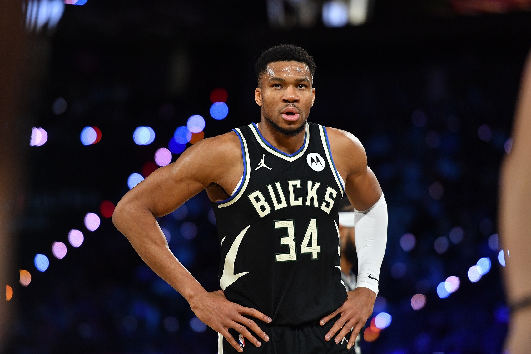 开云平台-NBA最新排名出炉，领先者接连胜利稳居榜首