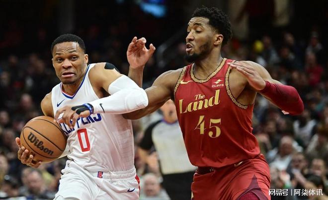 关于里尔后防稳固表现亮眼,全队合力取得胜利的信息 关于里尔后防稳固表现亮眼,全队合力取得胜利的信息