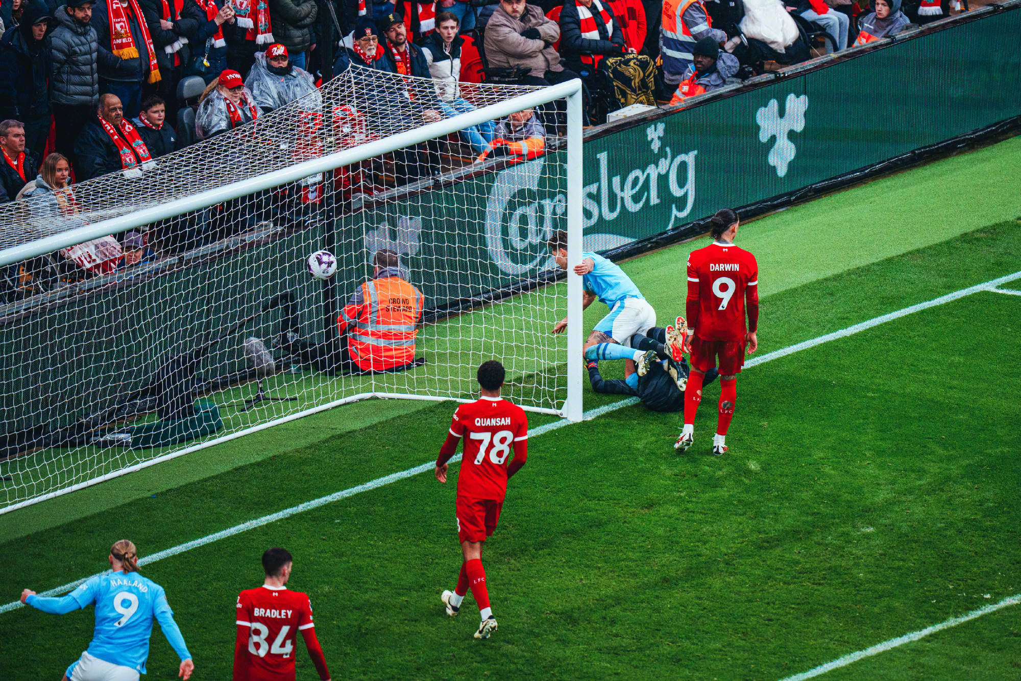 开云官网-曼城狂胜对手，英超榜首位置雪上加霜的简单介绍