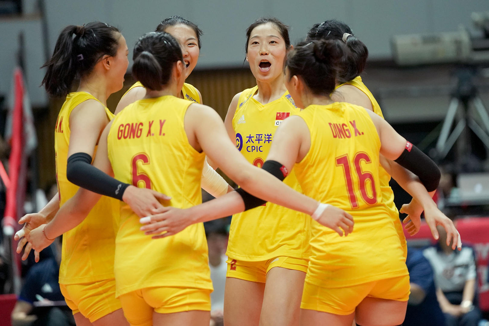 美国女队力克对手，实现连胜