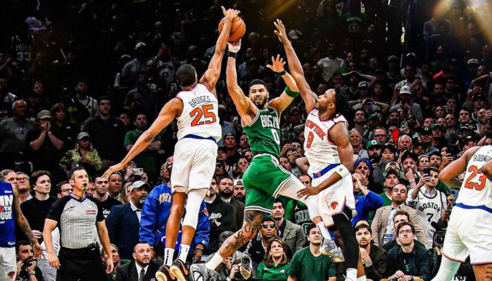 雷霆主场不敌尼克斯,保罗季后赛表现超群 雷霆主场不敌尼克斯,保罗季后赛表现超群