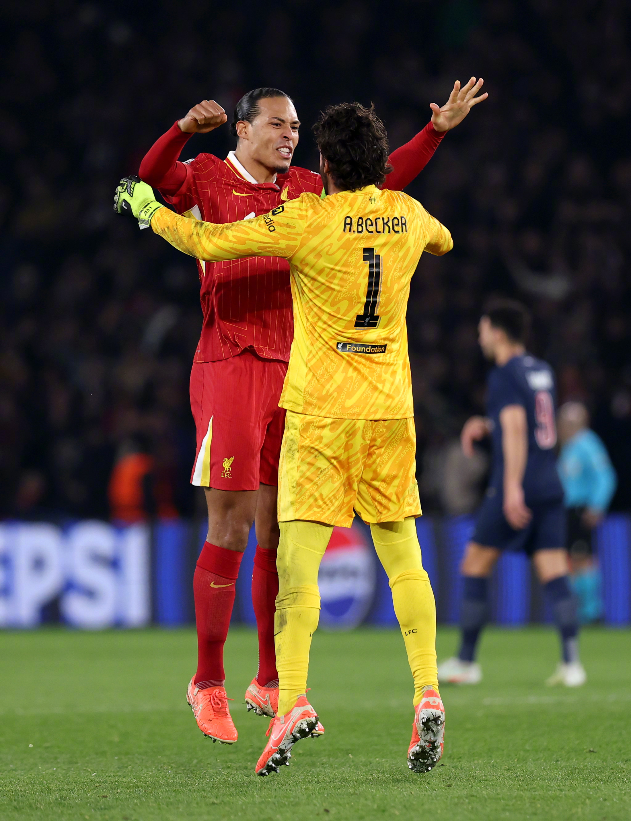 利物浦主场大胜多特蒙德,欧冠半决赛前景广阔 利物浦主场大胜多特蒙德,欧冠半决赛前景广阔