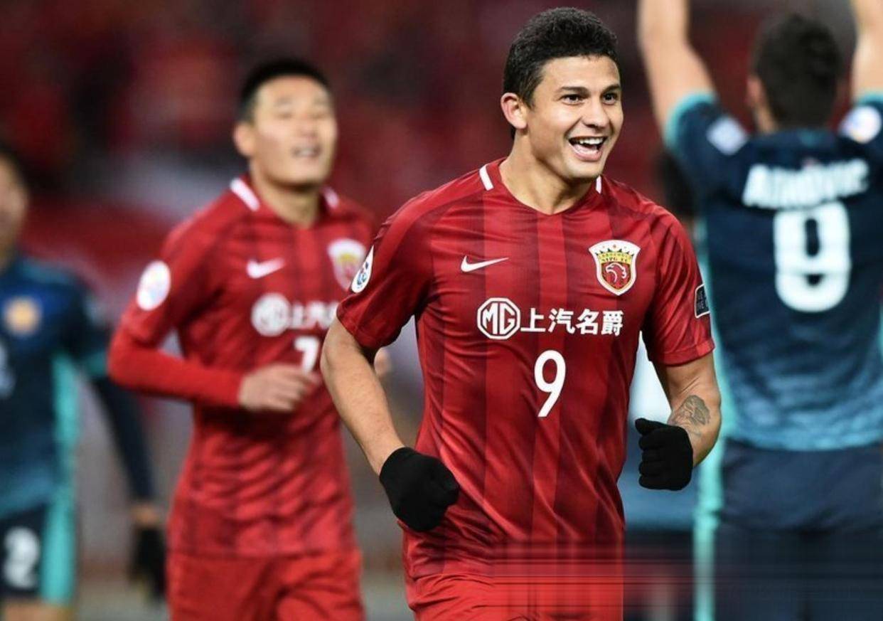 开云体育官方网站-上港客场战平鲁能，亚冠资格一波三折