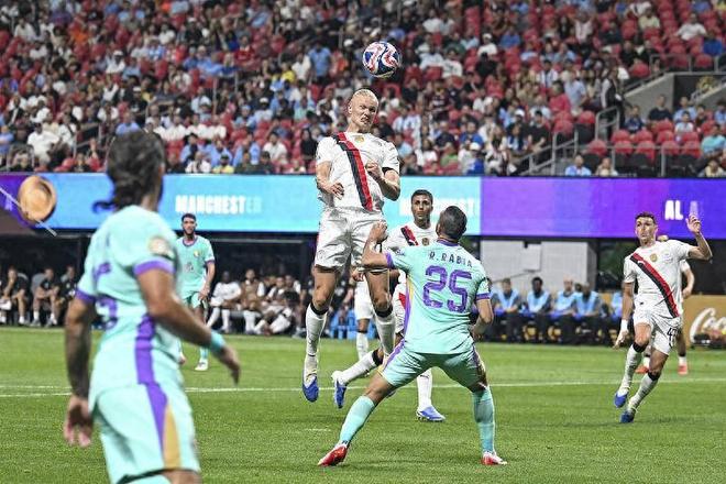 开云体育下载-法国联赛冠军竞争激烈，多队争夺头名