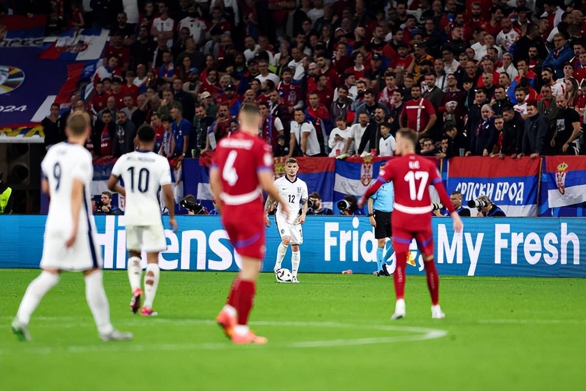 法国联赛冠军竞争激烈，多队争夺头名