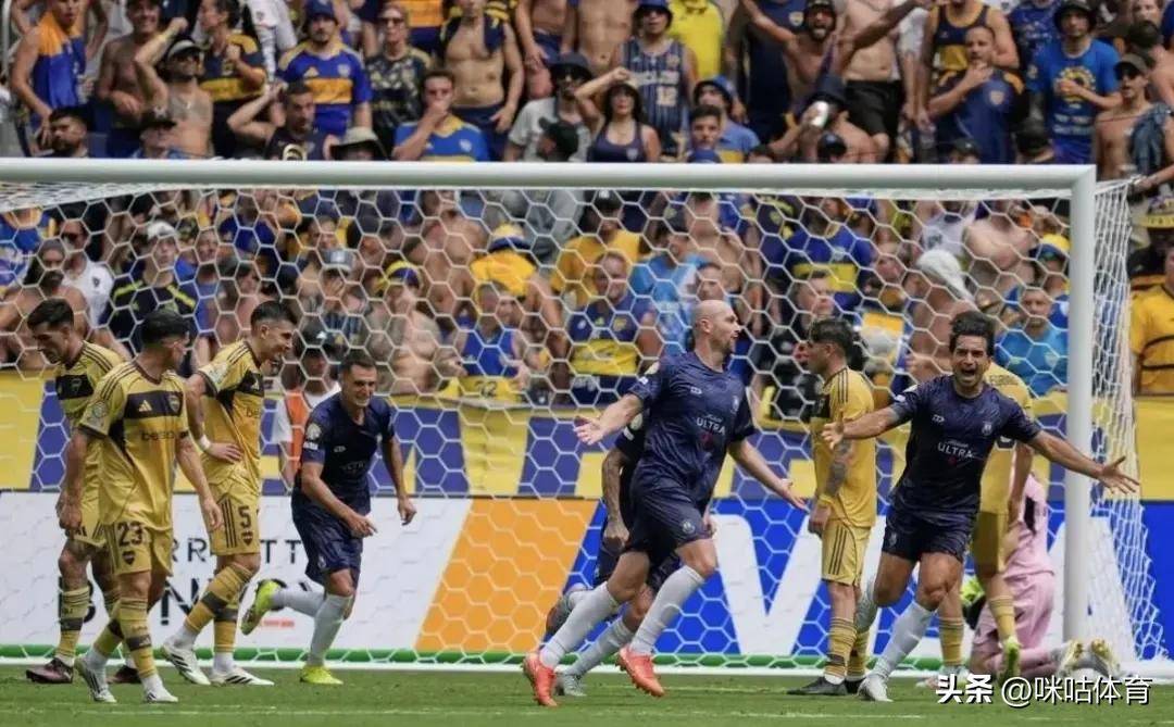 足球比赛风靡各大洲，受到球迷热捧