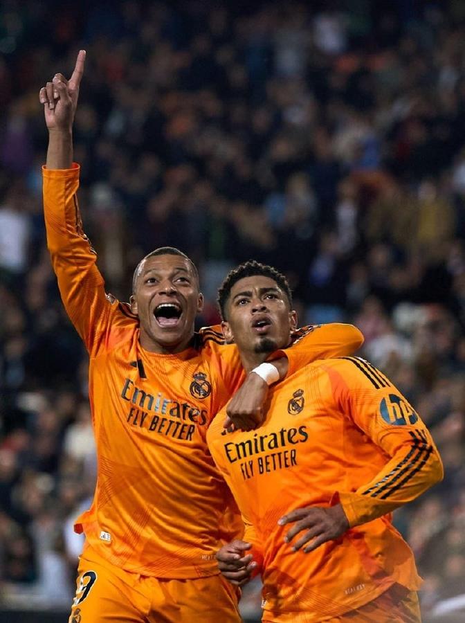 开云体育下载-关于瓦伦西亚客场逼平皇马，阻止皇马登顶的信息