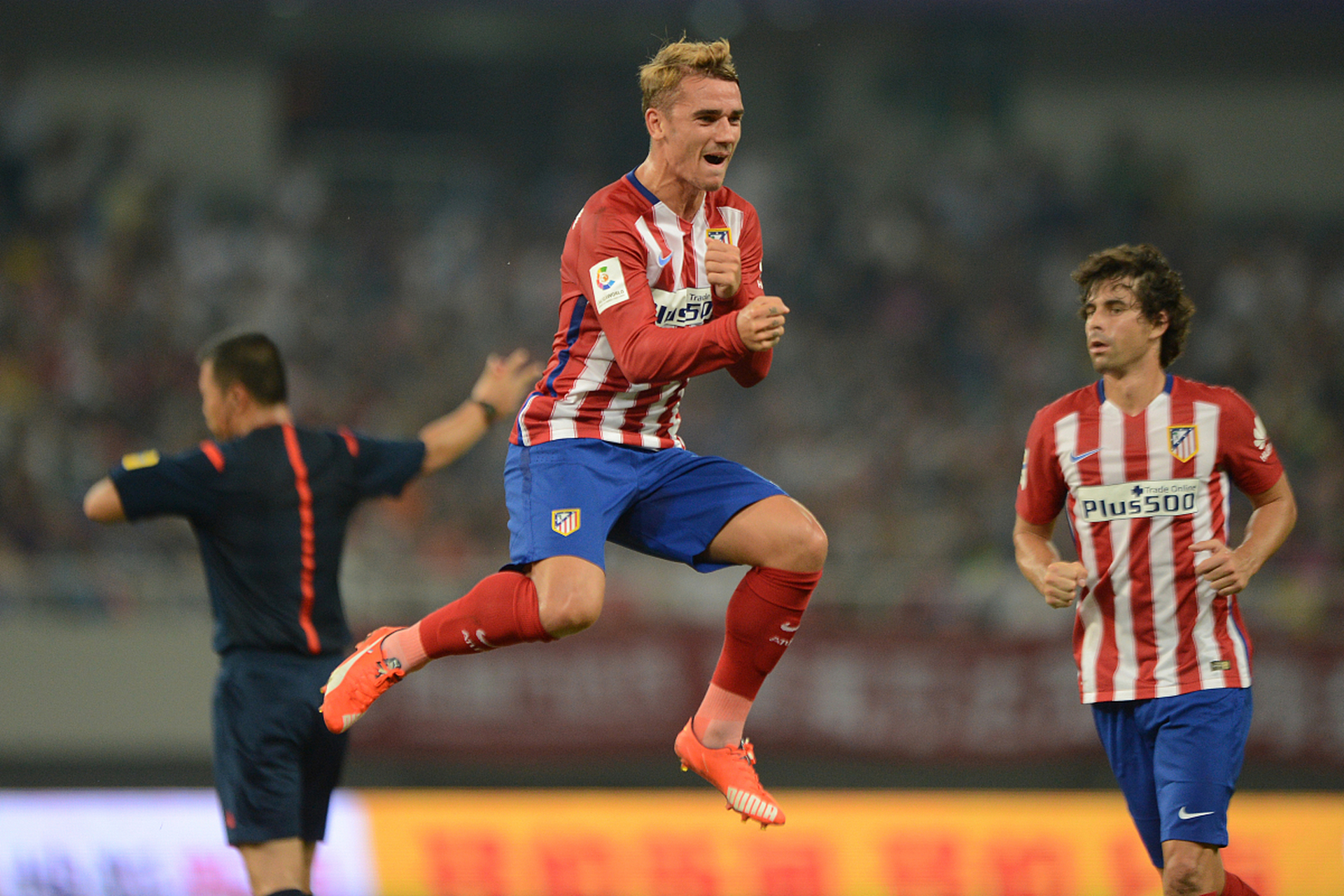 格列兹曼表现神勇,助力马德里竞技取得胜利 格列兹曼表现神勇,助力马德里竞技取得胜利