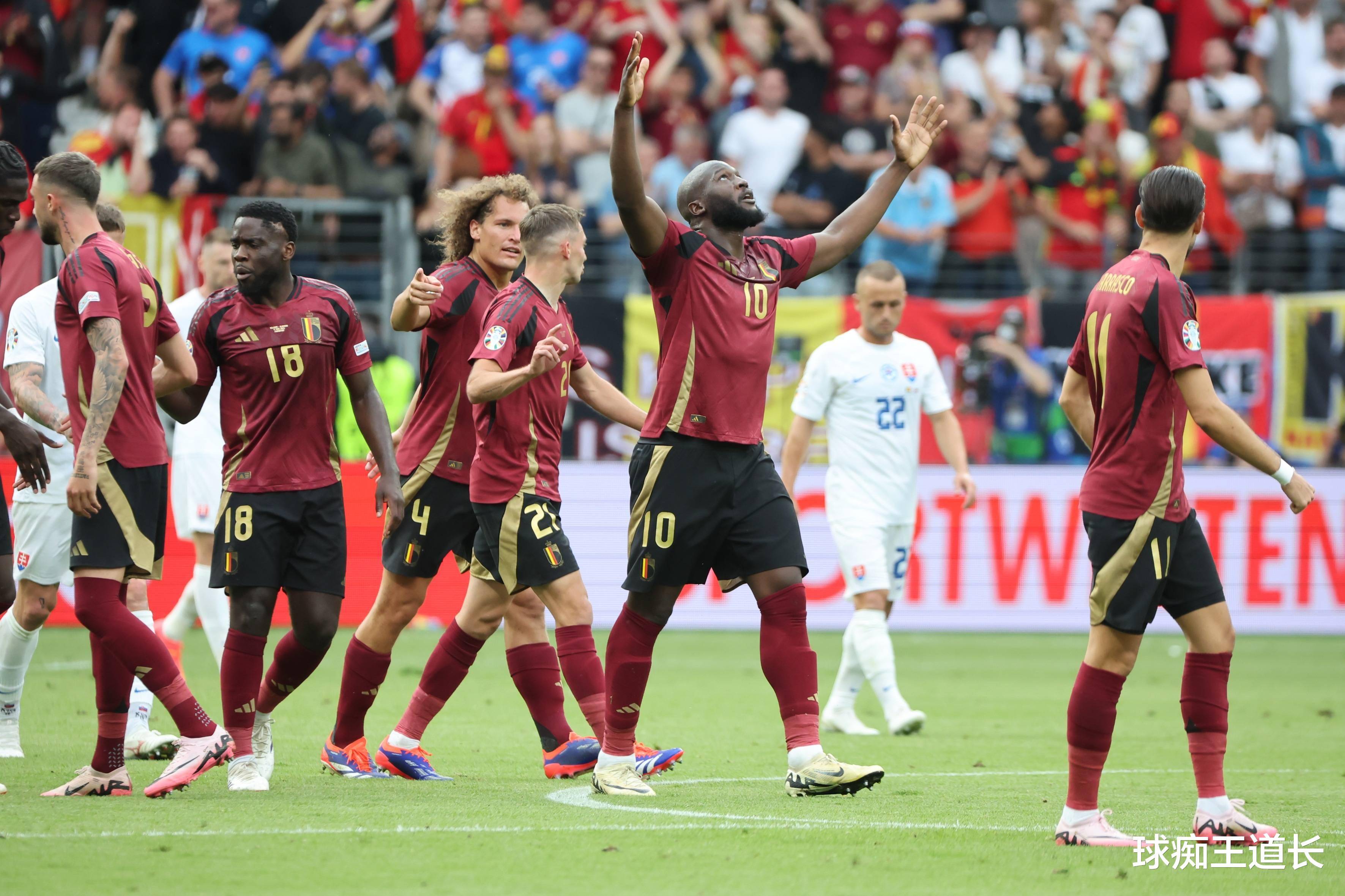 开云体育登录-欧预赛申办赛事成功，赛程紧张备战启动