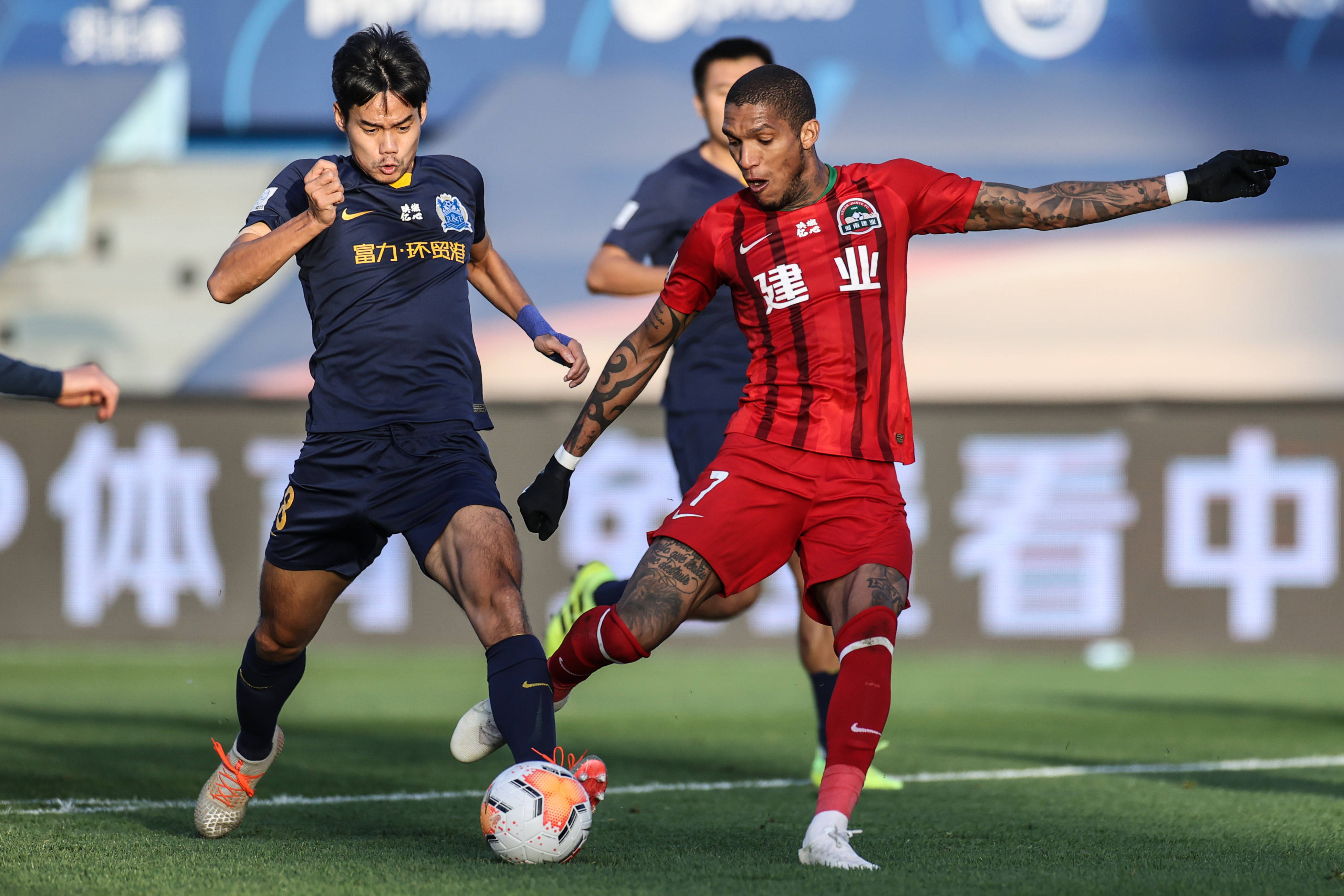 富力胜重庆：广州富力队胜重庆队，喜获胜利的简单介绍