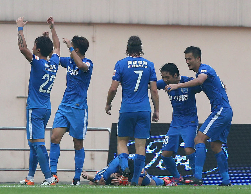 富力胜重庆：广州富力队胜重庆队，喜获胜利的简单介绍