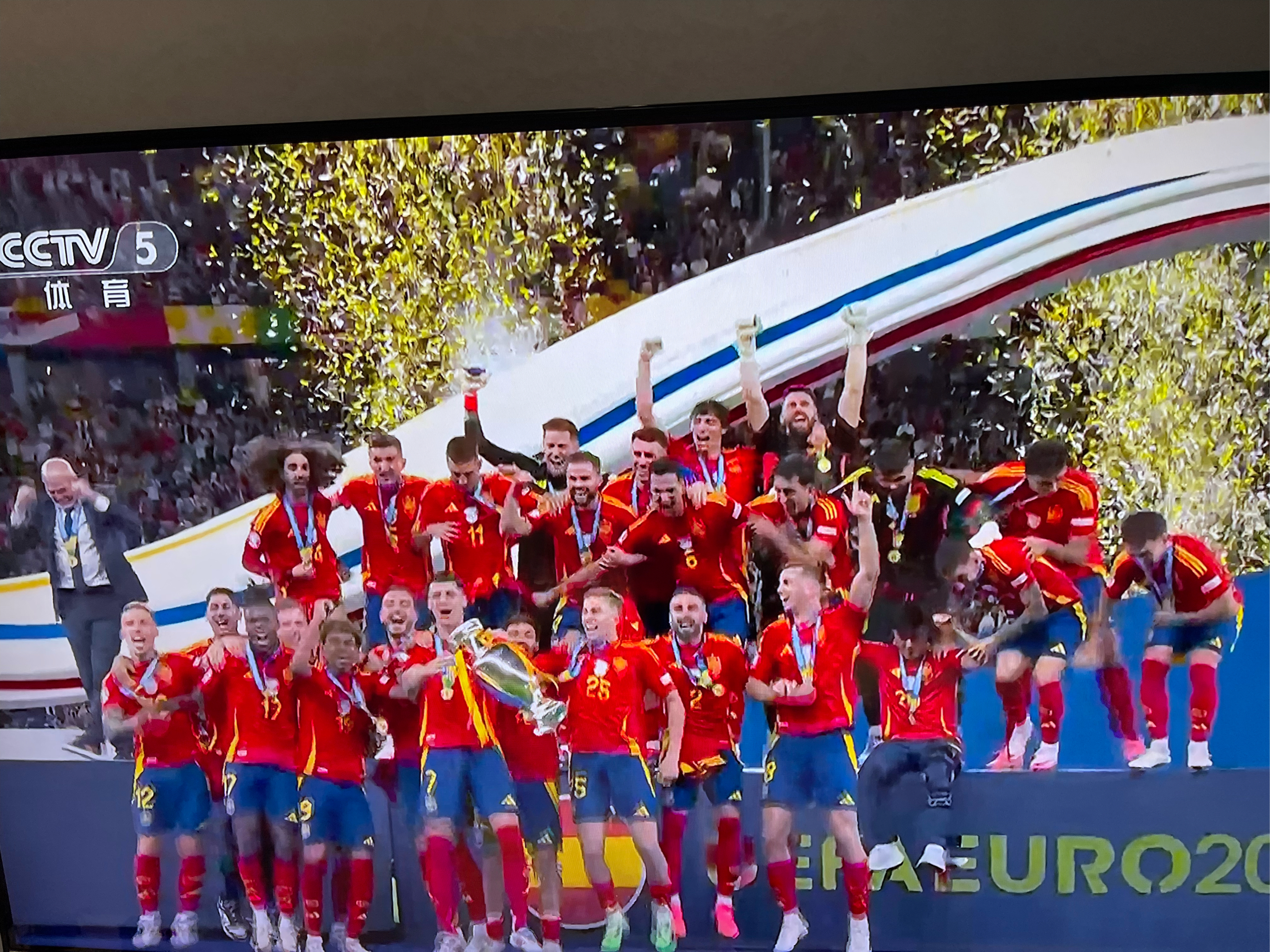 欧洲足球壮举:强强对话闪耀赛场 欧洲足球壮举:强强对话闪耀赛场