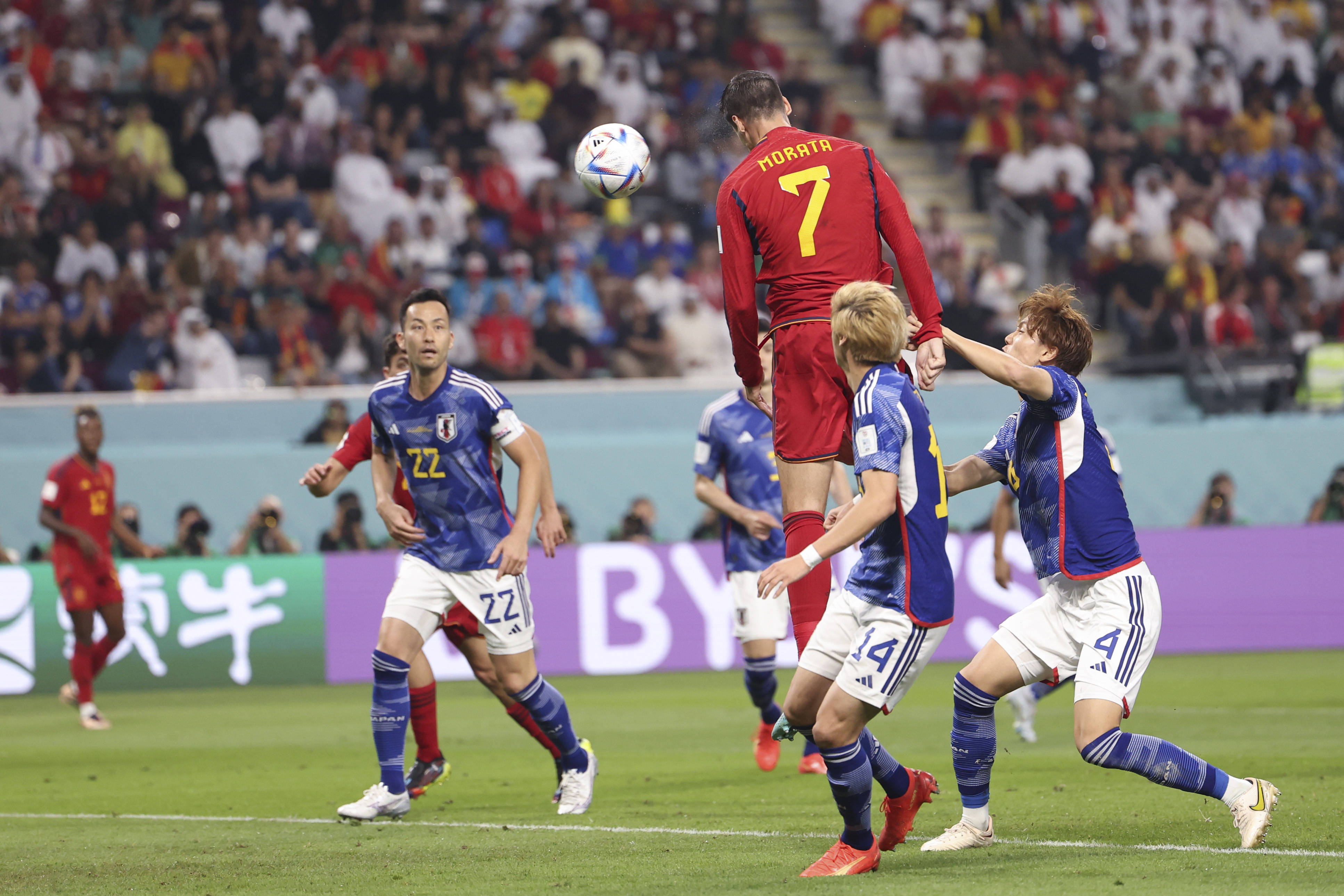 美豹旗帜鲜明!阿尔及利亚队与澳大利亚队携手晋级世界杯八强 美豹旗帜鲜明!阿尔及利亚队与澳大利亚队携手晋级世界杯八强