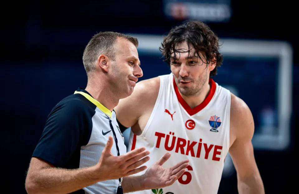 捷克连胜两场,欧预赛积分追赶领先队 捷克连胜两场,欧预赛积分追赶领先队