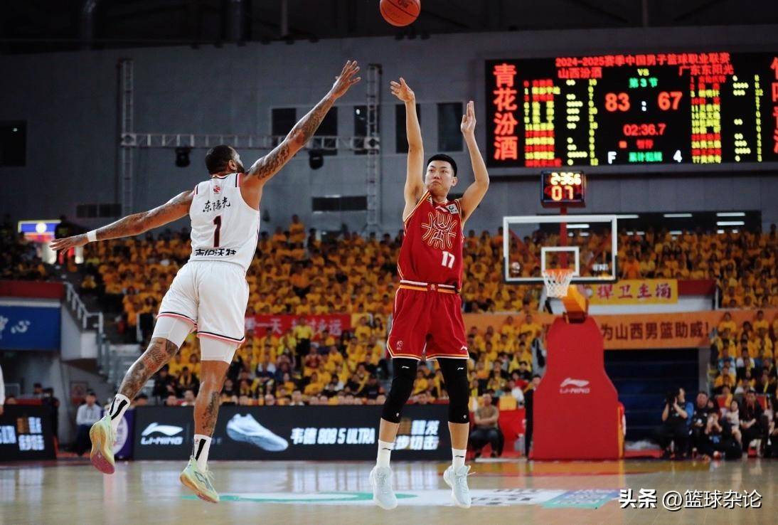 强劲内线压制对手，帮助球队顺利获胜