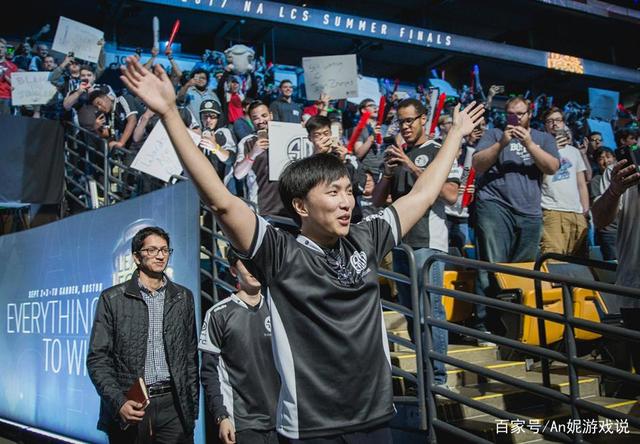 开云体育中国-包含SHR翻盘TSM，Faker拿下关键大龙宿命之战小组赛，让粉丝疯狂欢呼的词条