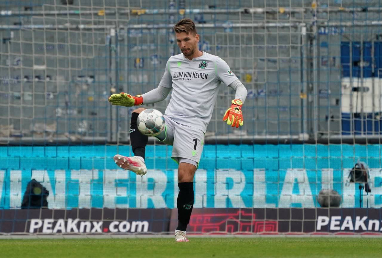 汉诺威绝杀取胜,提升联赛排名的简单介绍 汉诺威绝杀取胜,提升联赛排名的简单介绍