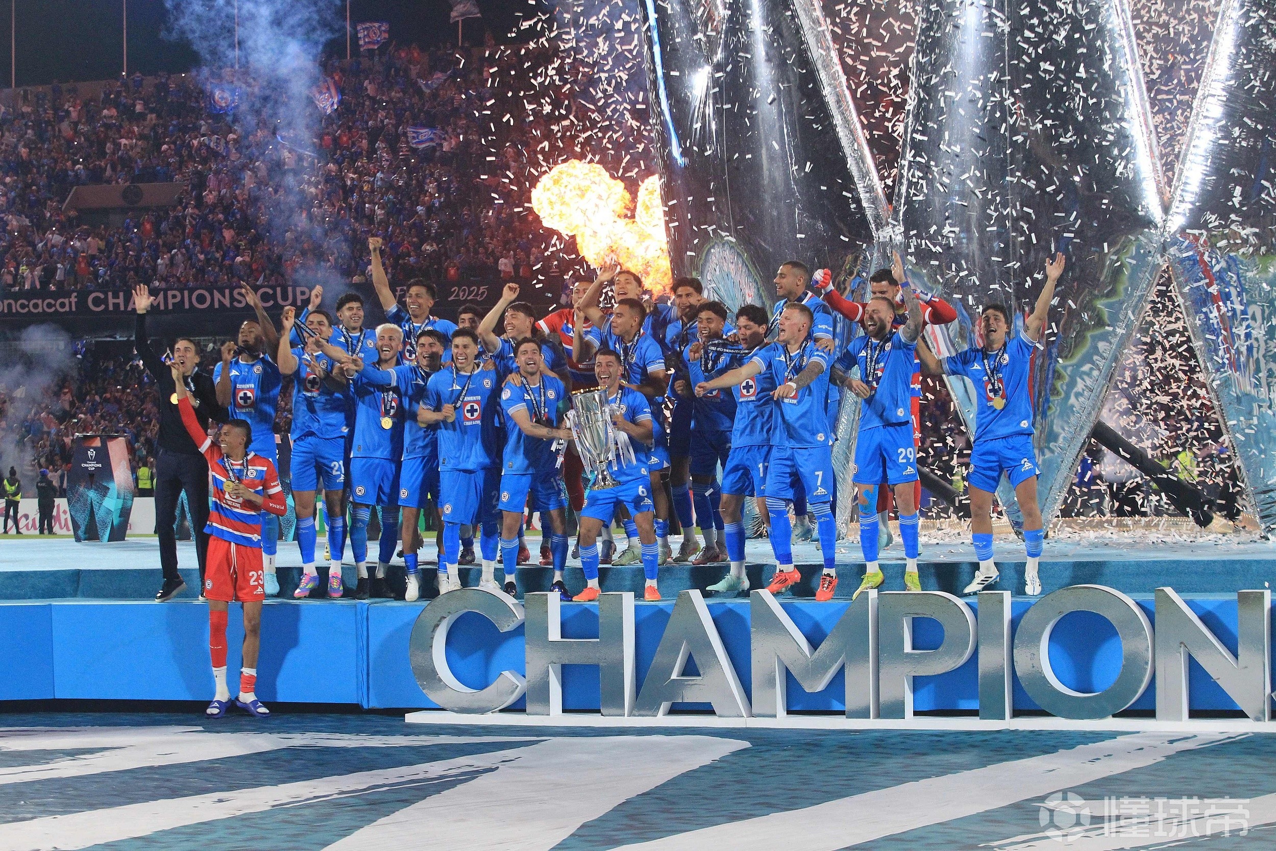 开云体育在线-美洲杯开幕式闪耀里约热内卢体育场