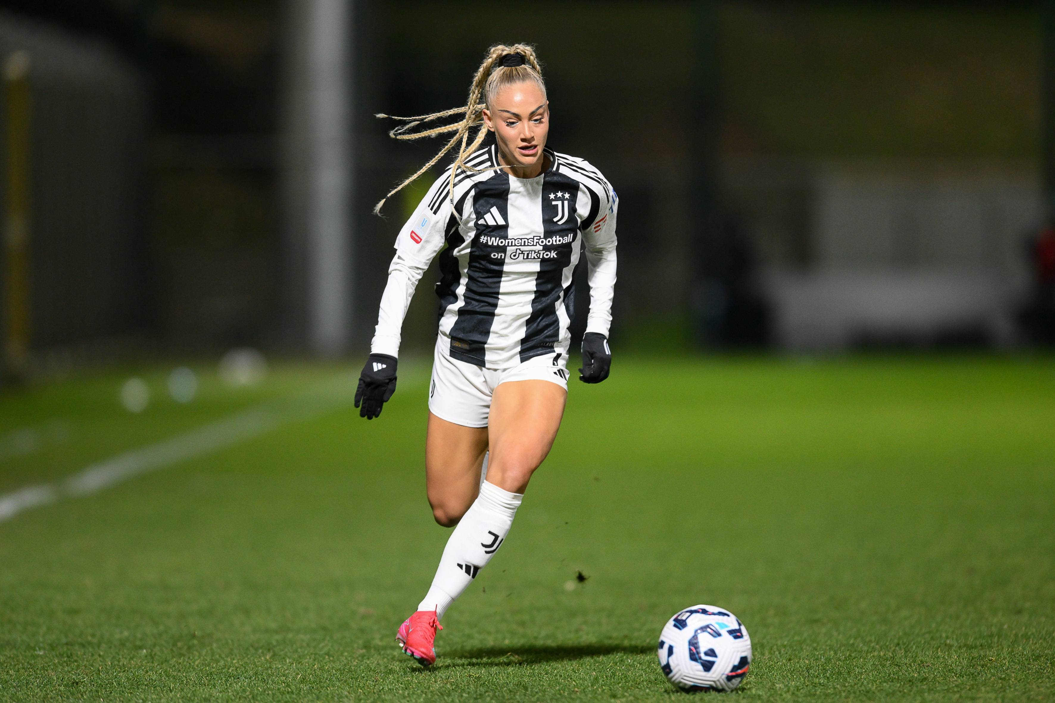 开云体育官网-尤文图斯客场大胜热那亚，继续保持不败