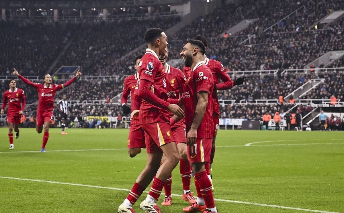 攻守兼备,欧洲球队在关键时刻展现出色表现 攻守兼备,欧洲球队在关键时刻展现出色表现