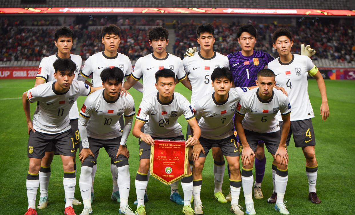 中国足球大赛各队角逐,选拔新星等你关注 中国足球大赛各队角逐,选拔新星等你关注