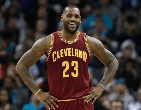 上海队碾压勇士，欧文关键制胜